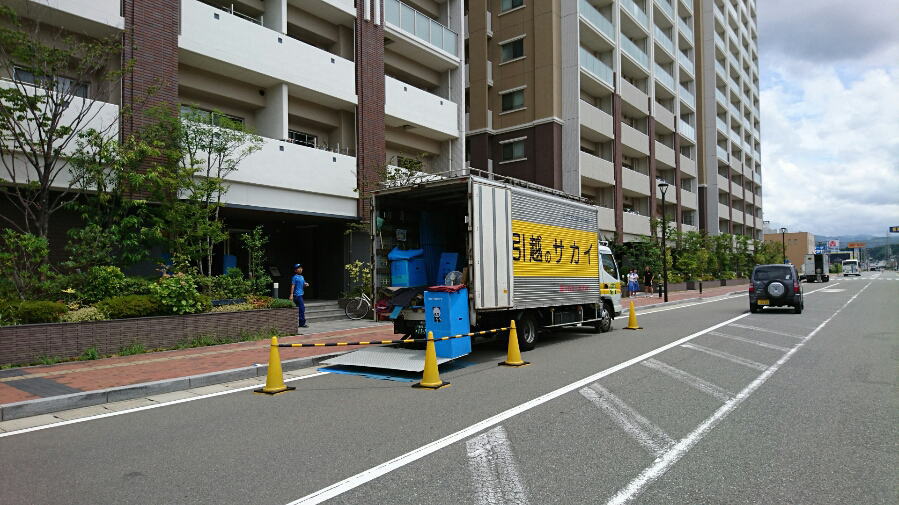 サカイ引越センター新宮店